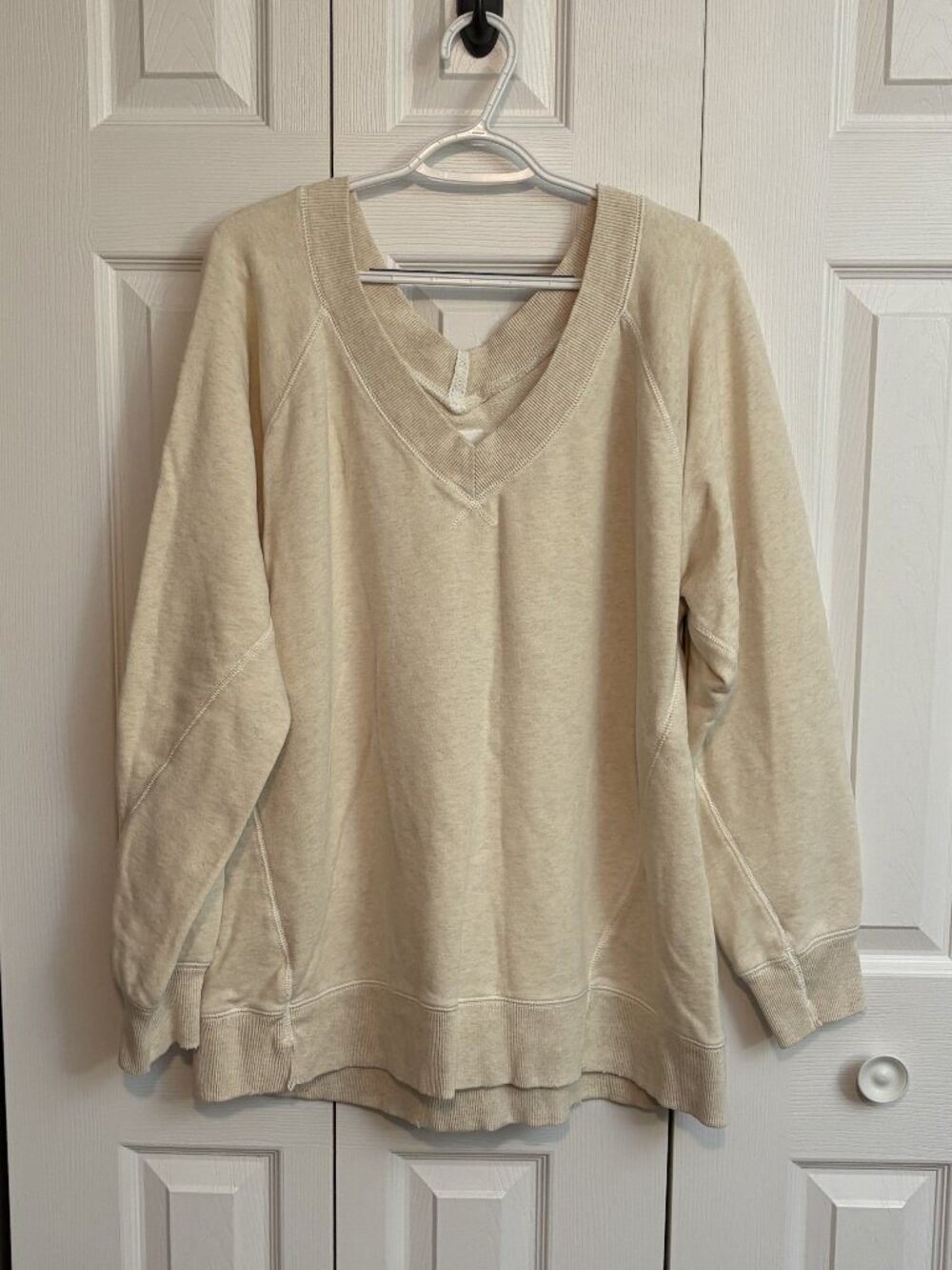 EUC Aerie Downtime V-Neck Sweatshirt